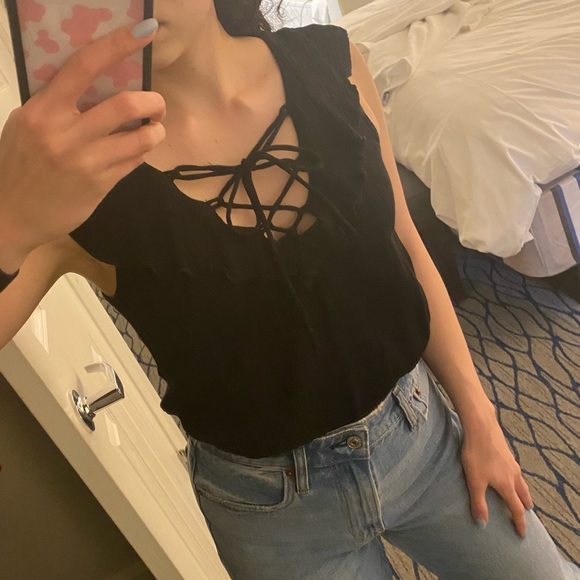 URBAN OUTFITTERS KIMCHI BLUE LACE UP BLACK BLOUSE - Picture 2 of 10